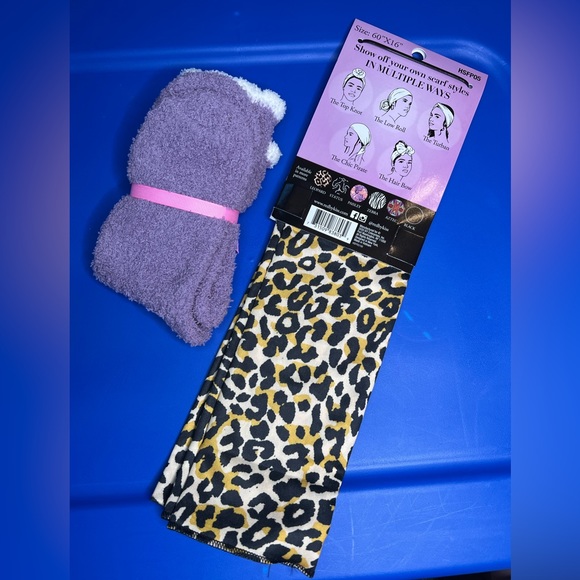 NEW Red by Kiss Multi Purpose Satin Wrap Scarf *NEW purple fuzzy socks included - Picture 2 of 3